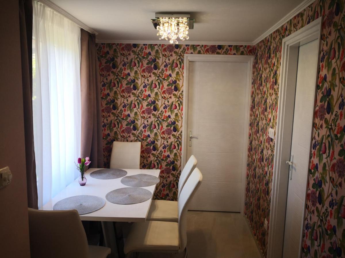 Kupola Apartman แซแก็ด ภายนอก รูปภาพ