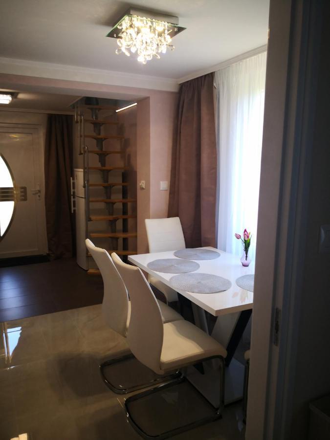 Kupola Apartman แซแก็ด ภายนอก รูปภาพ