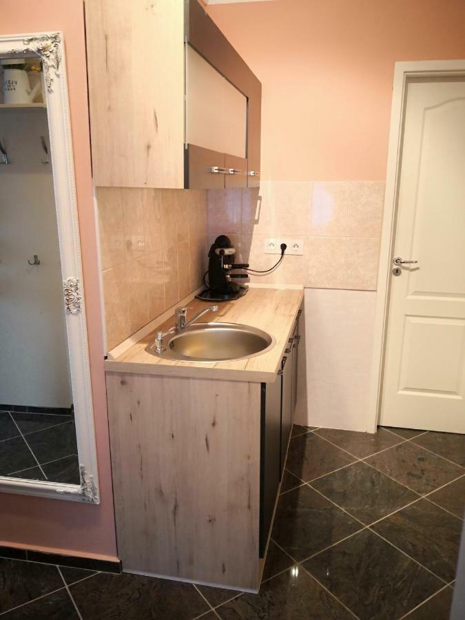 Kupola Apartman แซแก็ด ภายนอก รูปภาพ